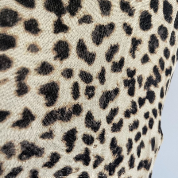 Express cheetah print tshirt - Picture 2 of 5